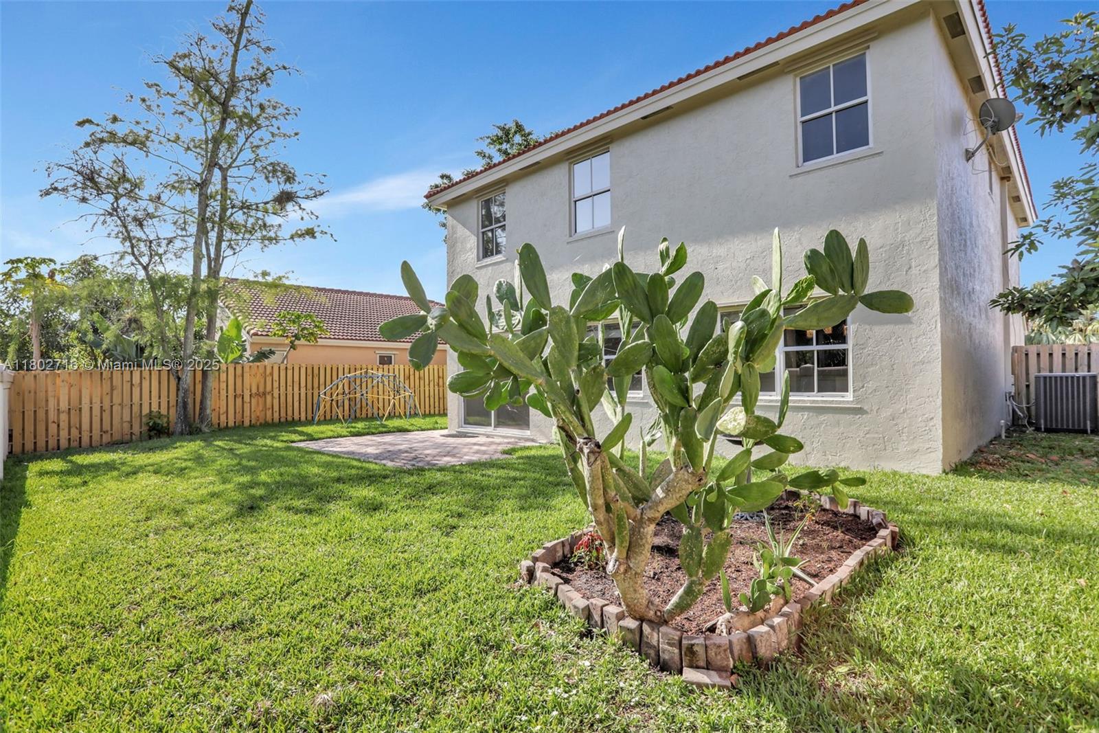 6631 Saltaire Ter, Margate, Florida image 34