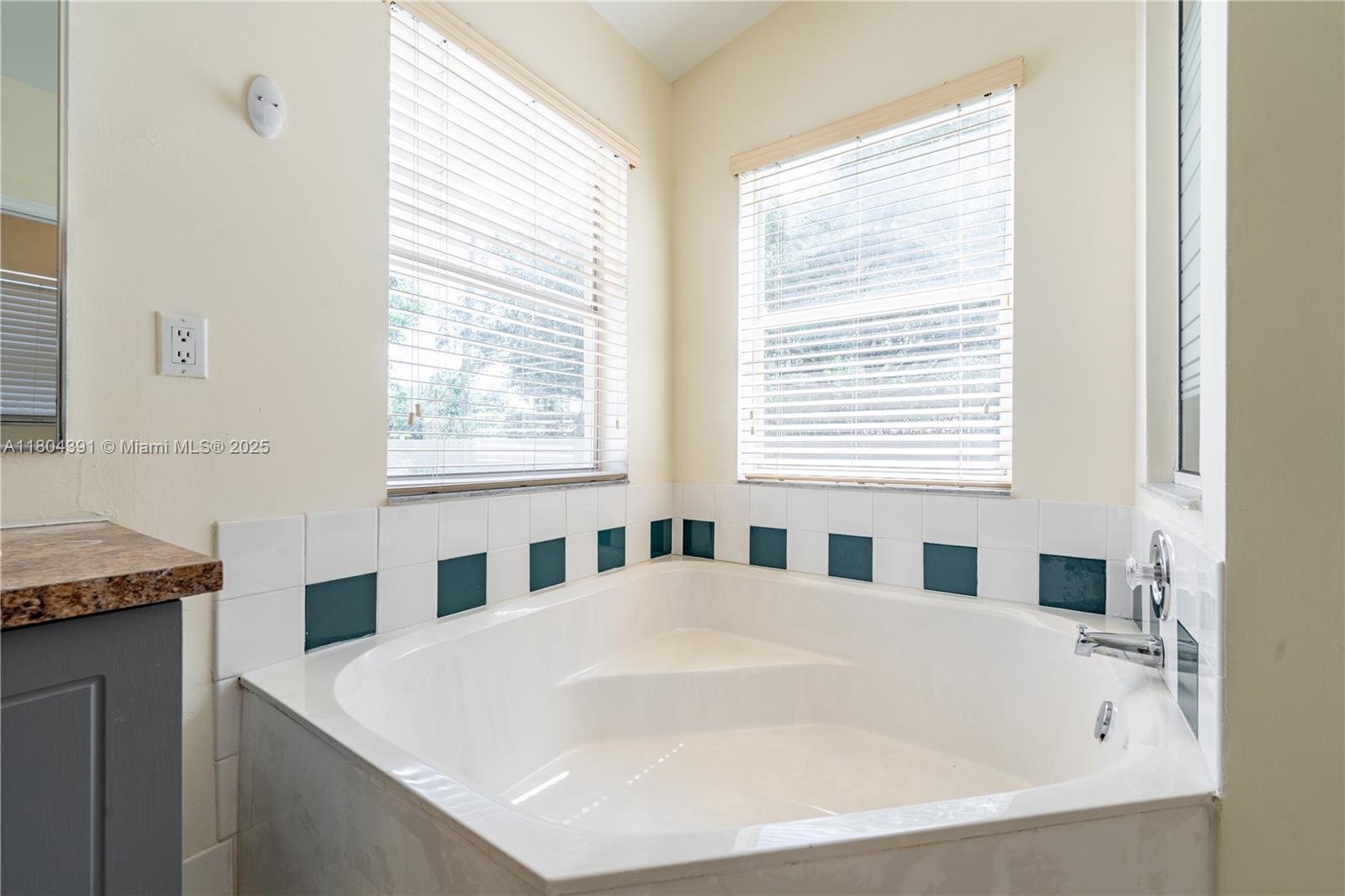 Listing Photo 19