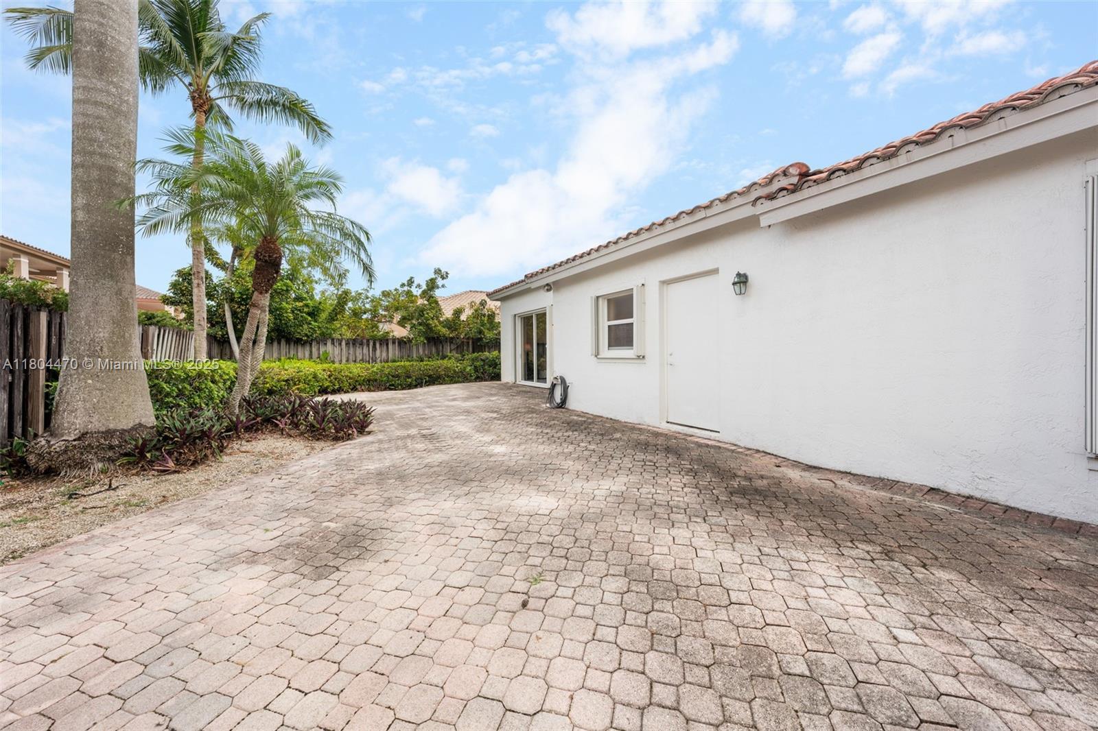 11351 NW 64th Ter, Doral, Florida image 30