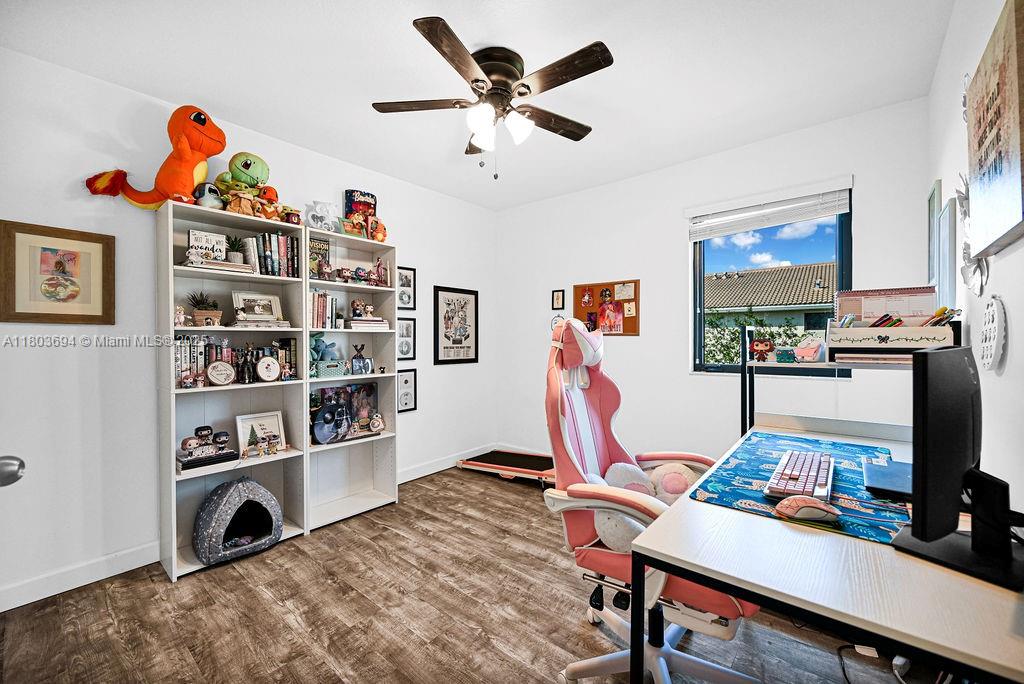Listing Photo 17