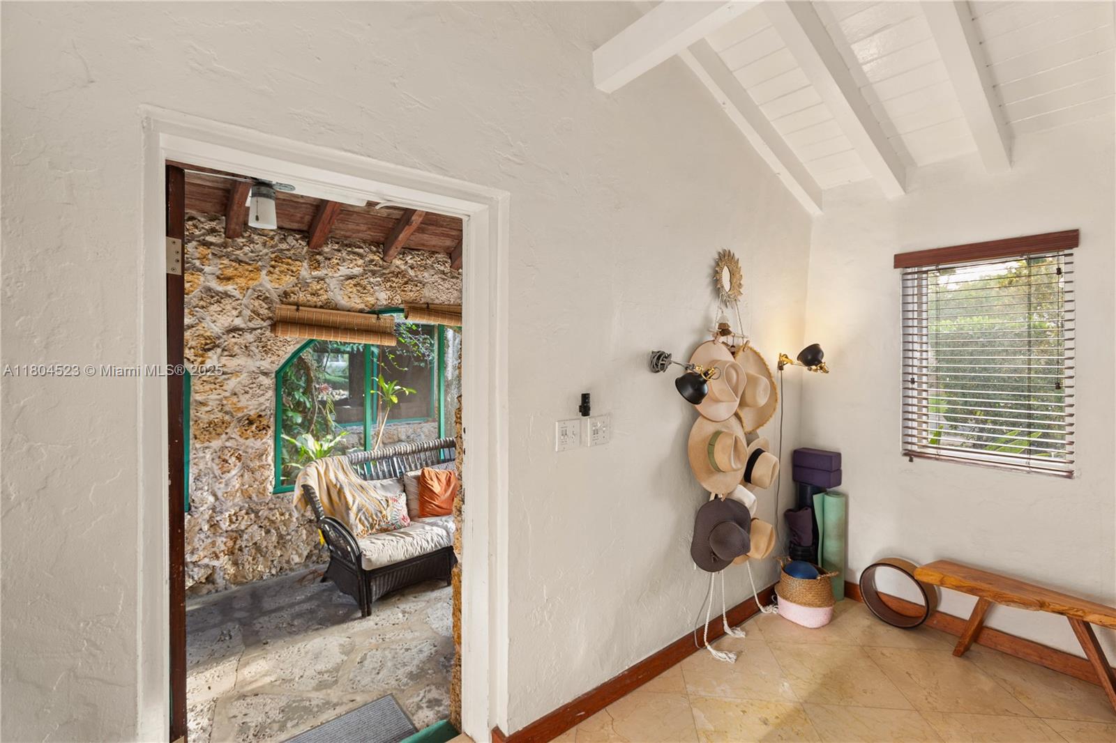 Listing Photo 8