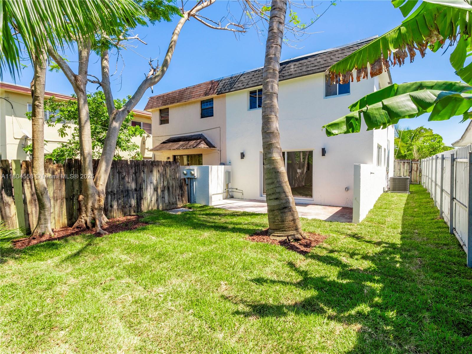 2039 NE 172nd St, North Miami Beach, Florida image 3