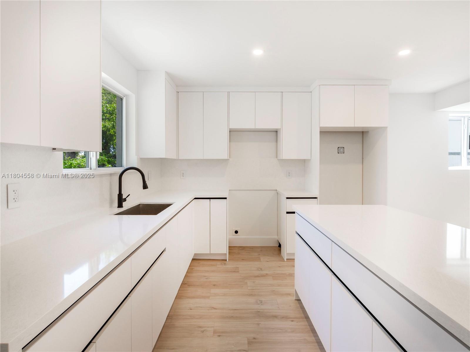 2039 NE 172nd St, North Miami Beach, Florida image 6