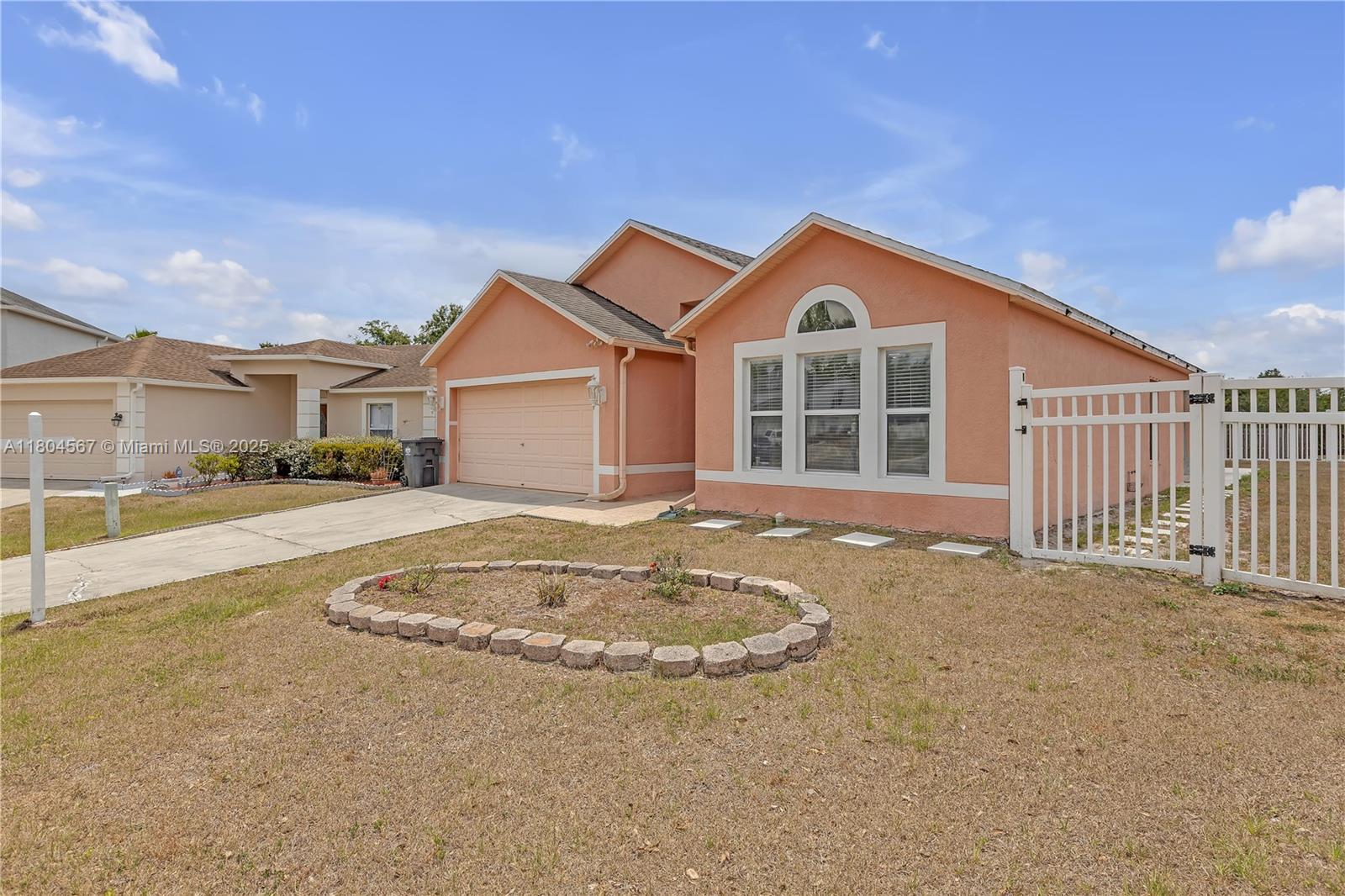 4617 Horseshoe Pick Lane, Brandon, Florida image 43