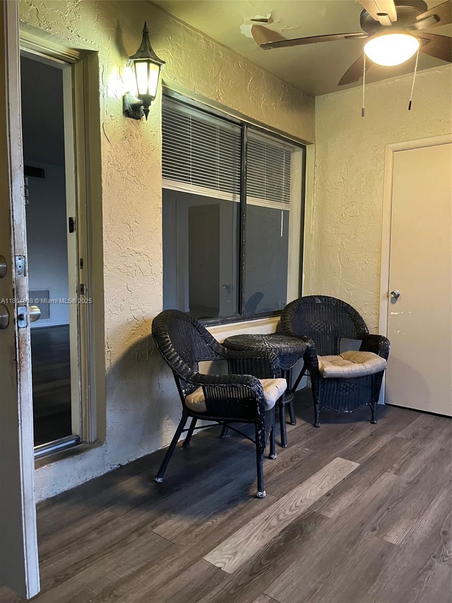 512 Shady Pine Way #D2, Green Acres, Florida image 5