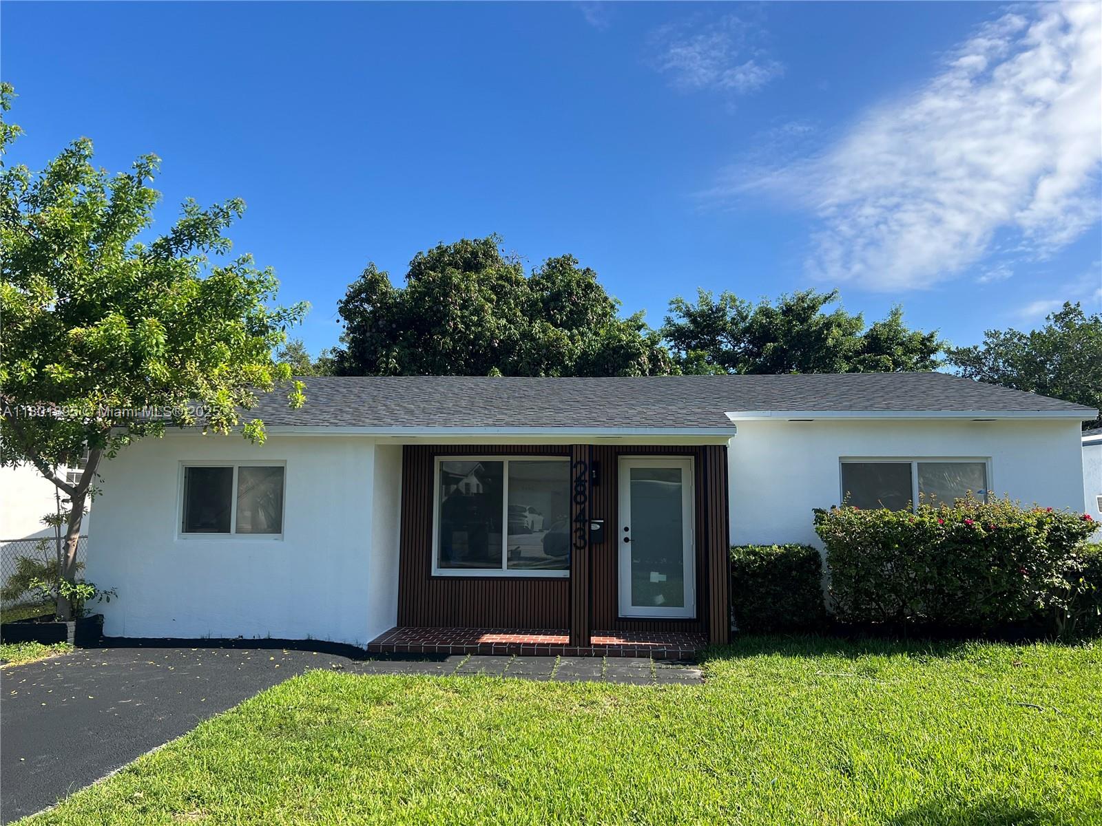 2843 Dewey St, Hollywood, Florida image 1