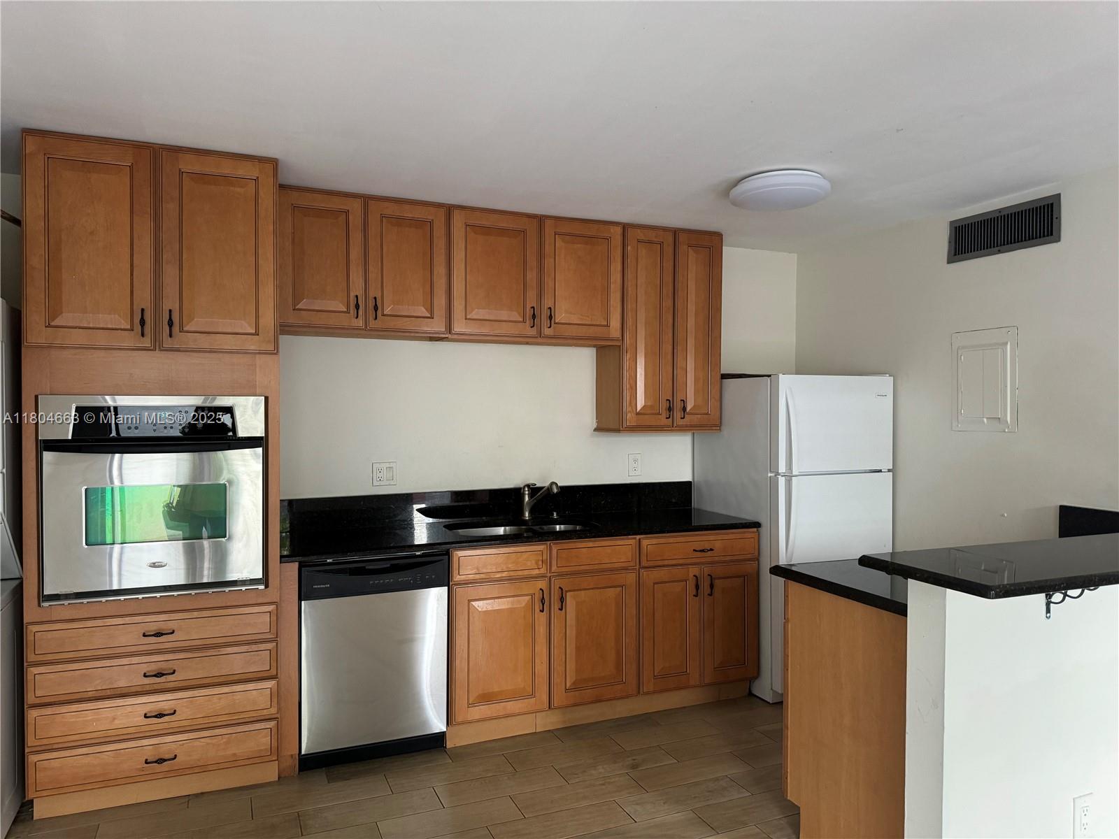 Property photo # 0