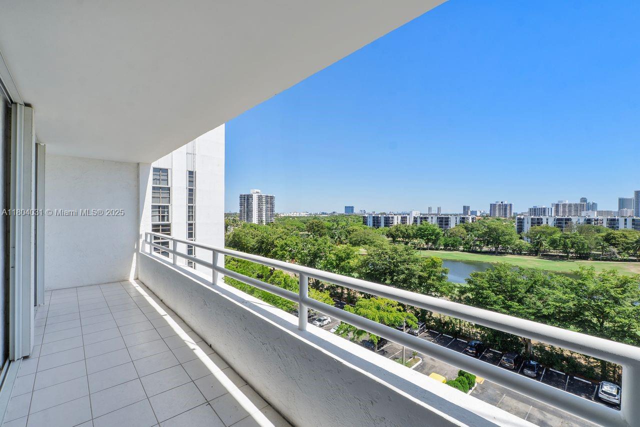 20355 NE 34th Ct #929, Aventura, Florida image 15