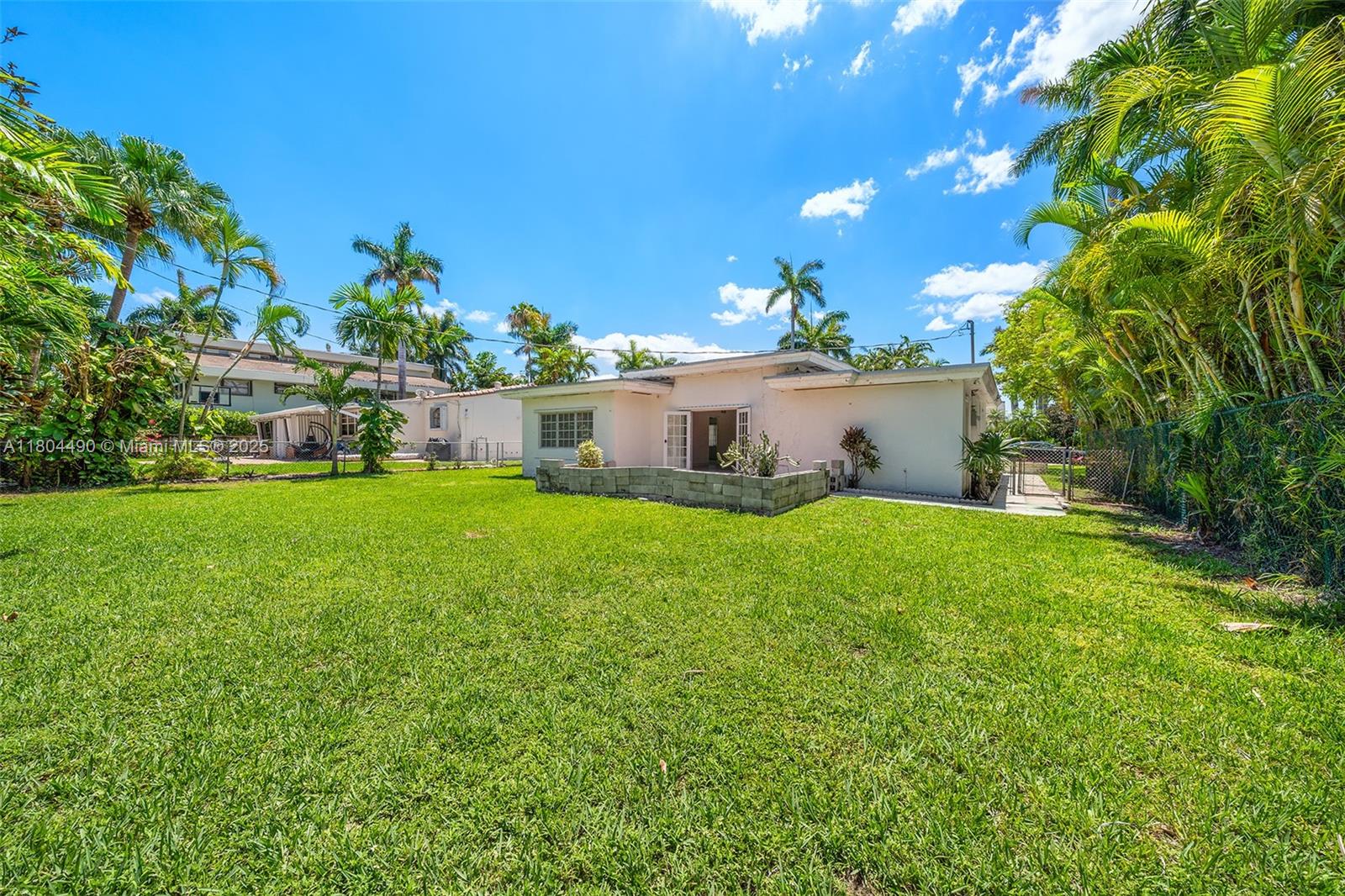 7501 Miami View Dr, North Bay Village, Florida image 14