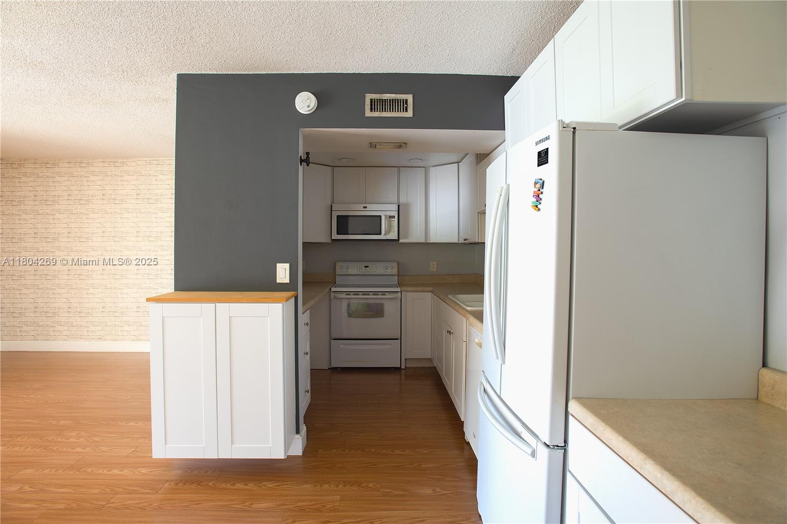 4200 Crystal Lake Dr #204, Deerfield Beach, Florida image 4