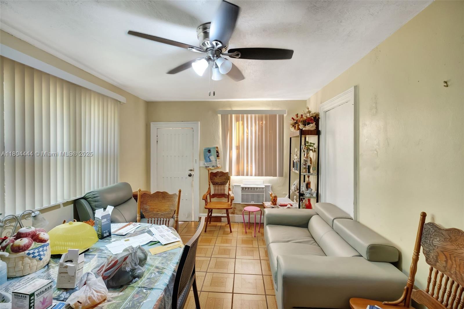 277 NE 55th St, Miami, Florida image 11