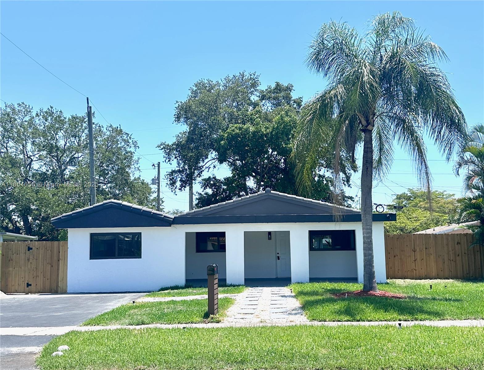 2421 N 56th Ter, Hollywood, Florida image 1