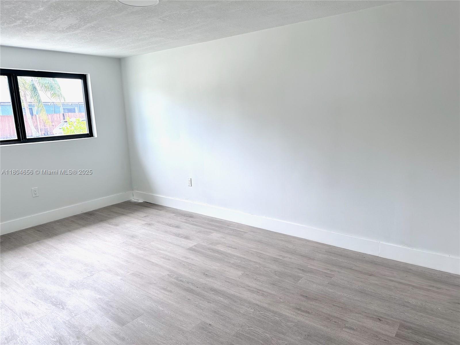 2421 N 56th Ter, Hollywood, Florida image 21