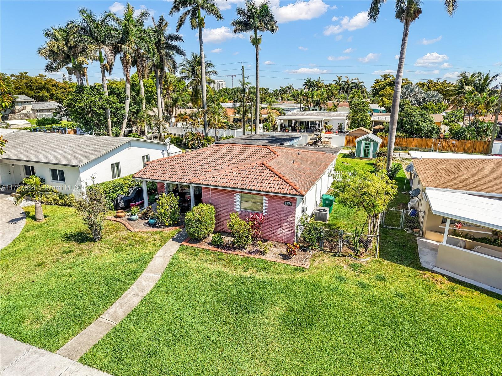 232 SE 6th St, Dania Beach, Florida image 11