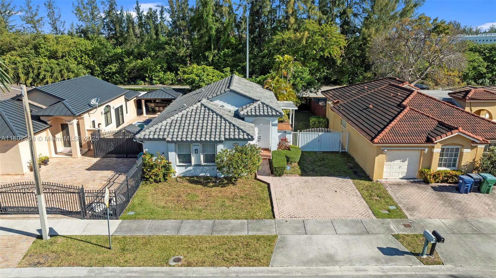 Property photo # 0