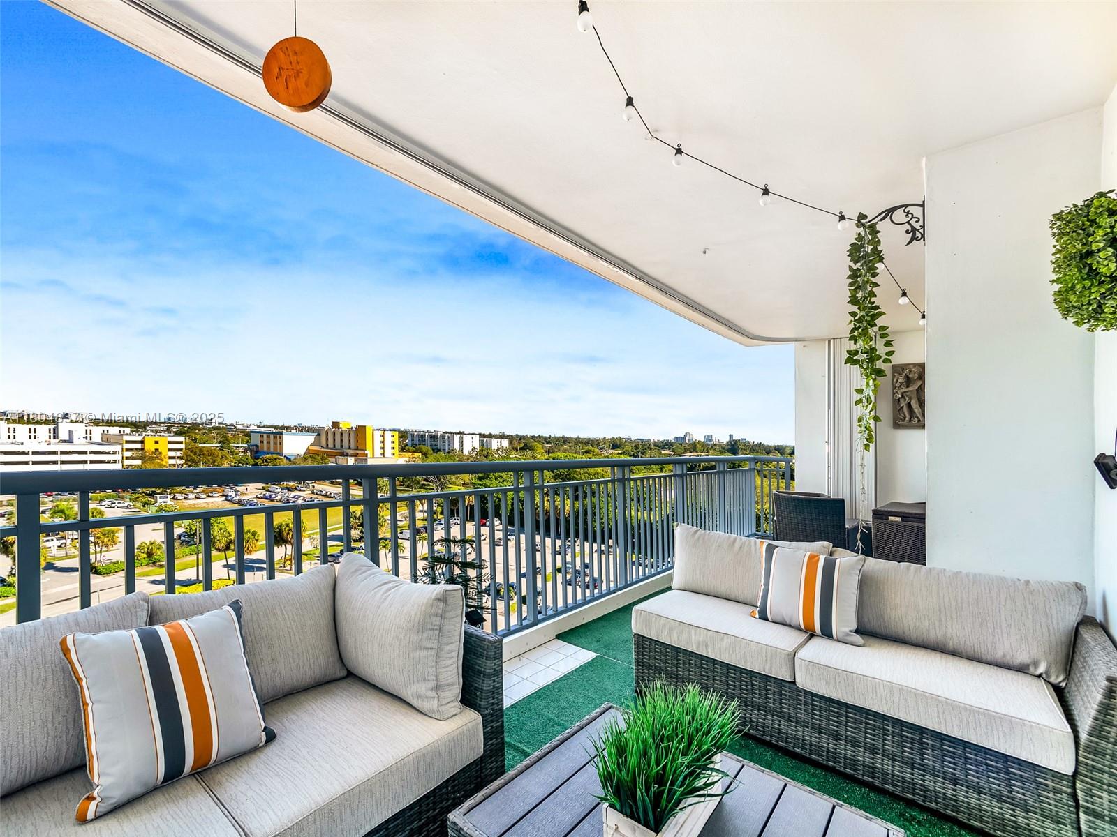 3800 Hillcrest Dr #907, Hollywood, Florida image 2
