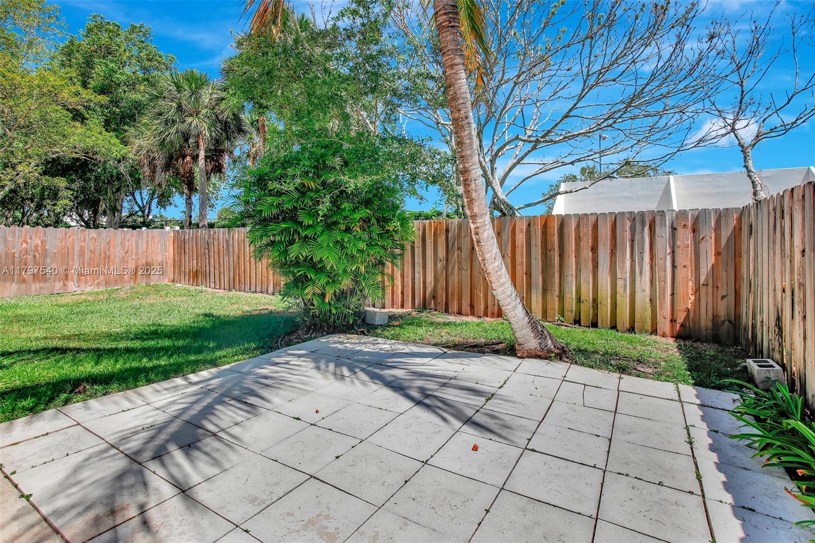 18225 NW 21st St, Pembroke Pines, Florida image 11