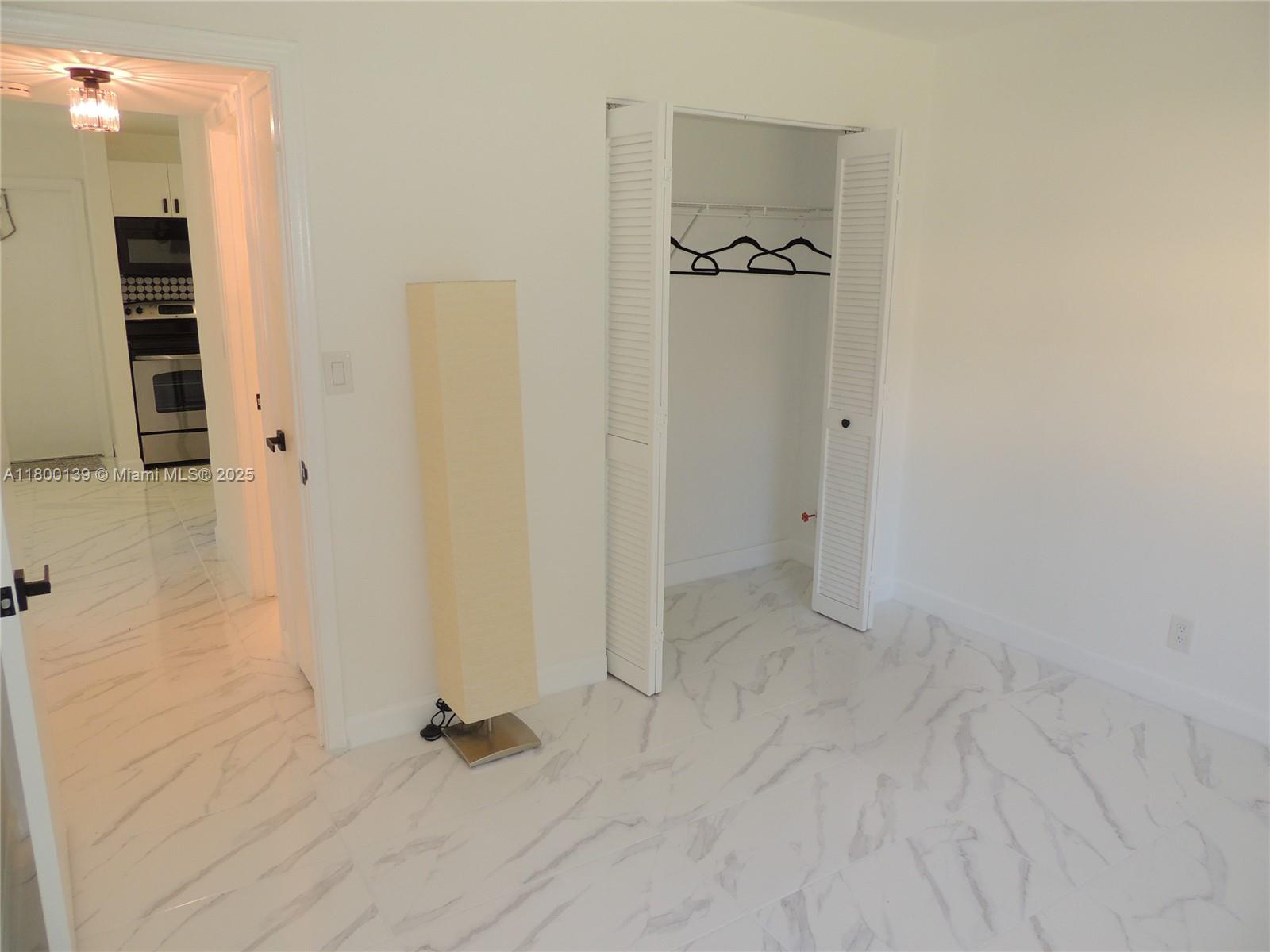 5156 NE 6th Ave #212, Oakland Park, Florida image 17