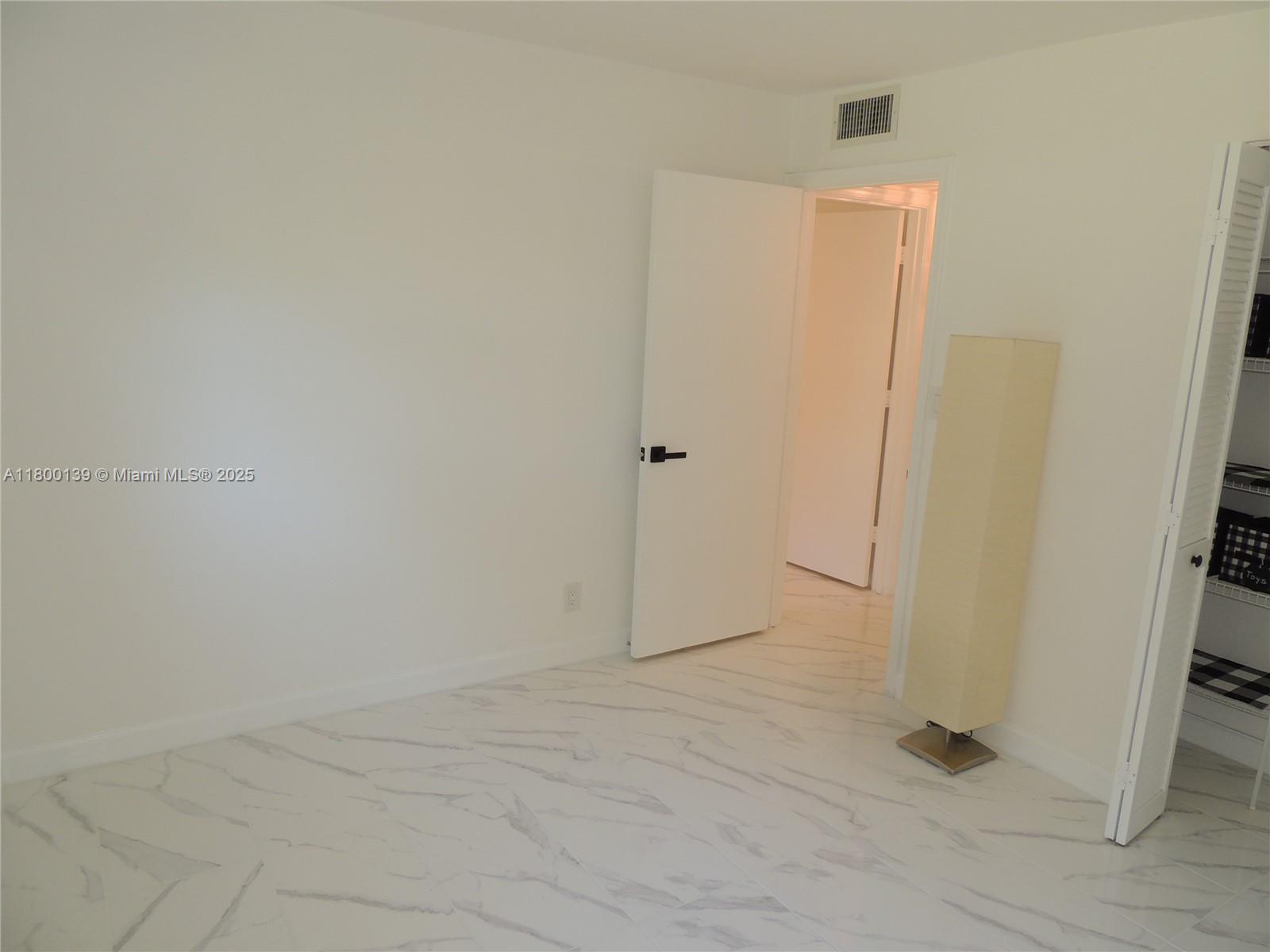 5156 NE 6th Ave #212, Oakland Park, Florida image 18