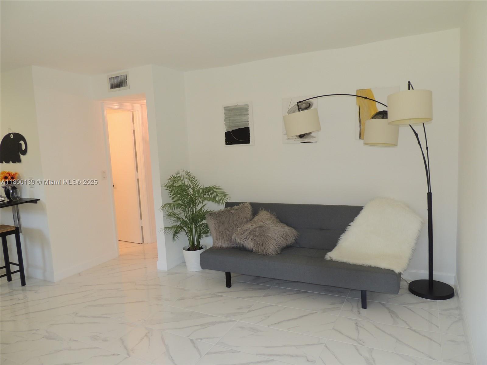5156 NE 6th Ave #212, Oakland Park, Florida image 2