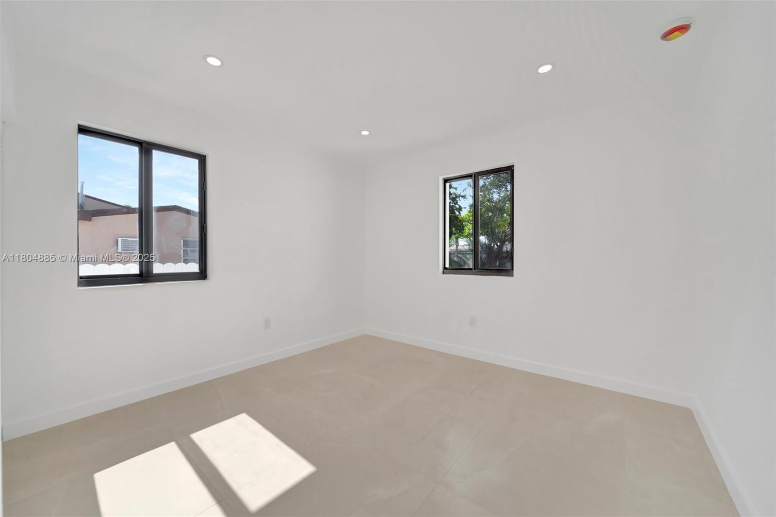 1921 Harding St, Hollywood, Florida image 25