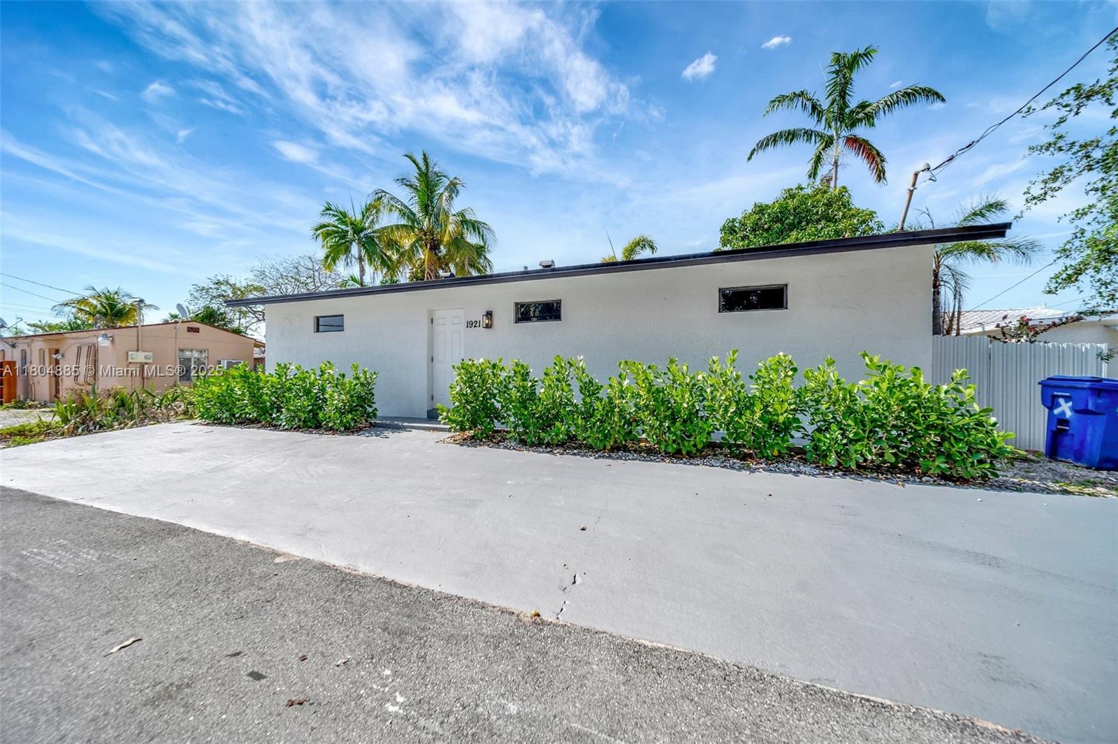 1921 Harding St, Hollywood, Florida image 45