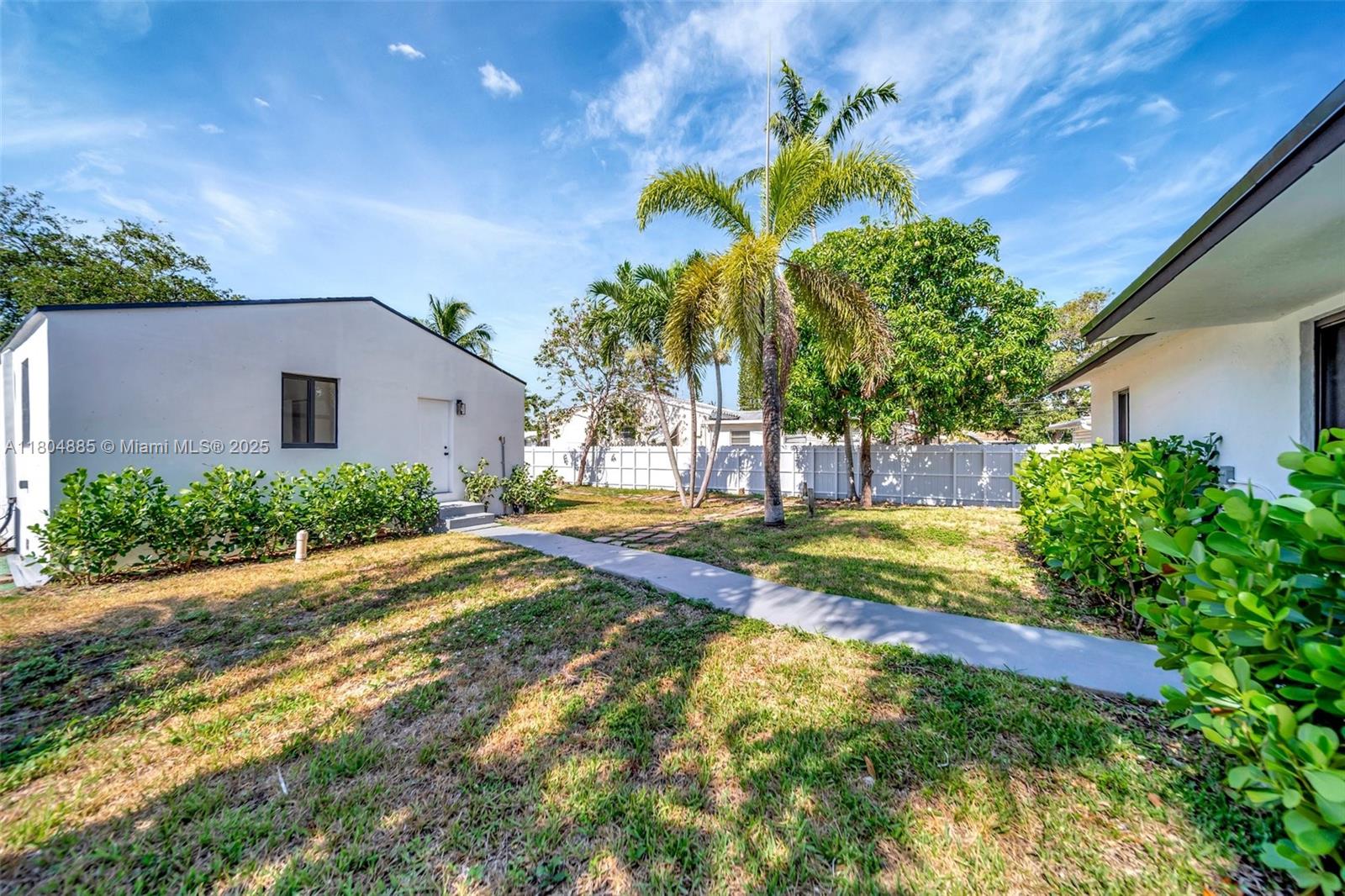1921 Harding St, Hollywood, Florida image 47