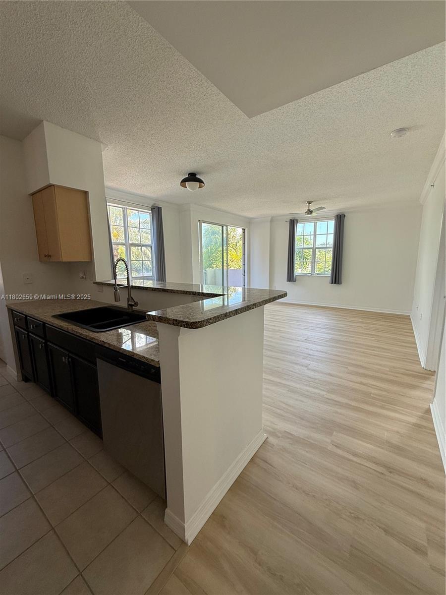 616 Clearwater Park Rd #212, West Palm Beach, Florida image 11