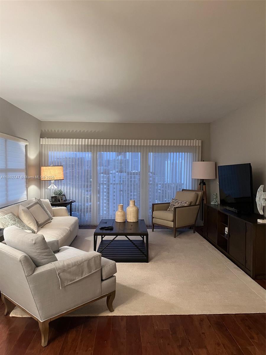 300 Bayview Dr #2105, Sunny Isles Beach, Florida image 5