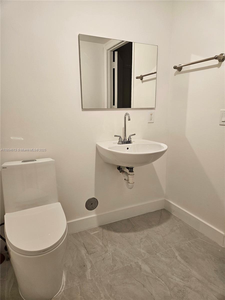 690 SW 1st Ct #1915, Miami FL 33130