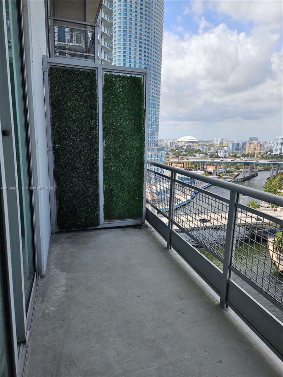 690 SW 1st Ct #1915, Miami FL 33130