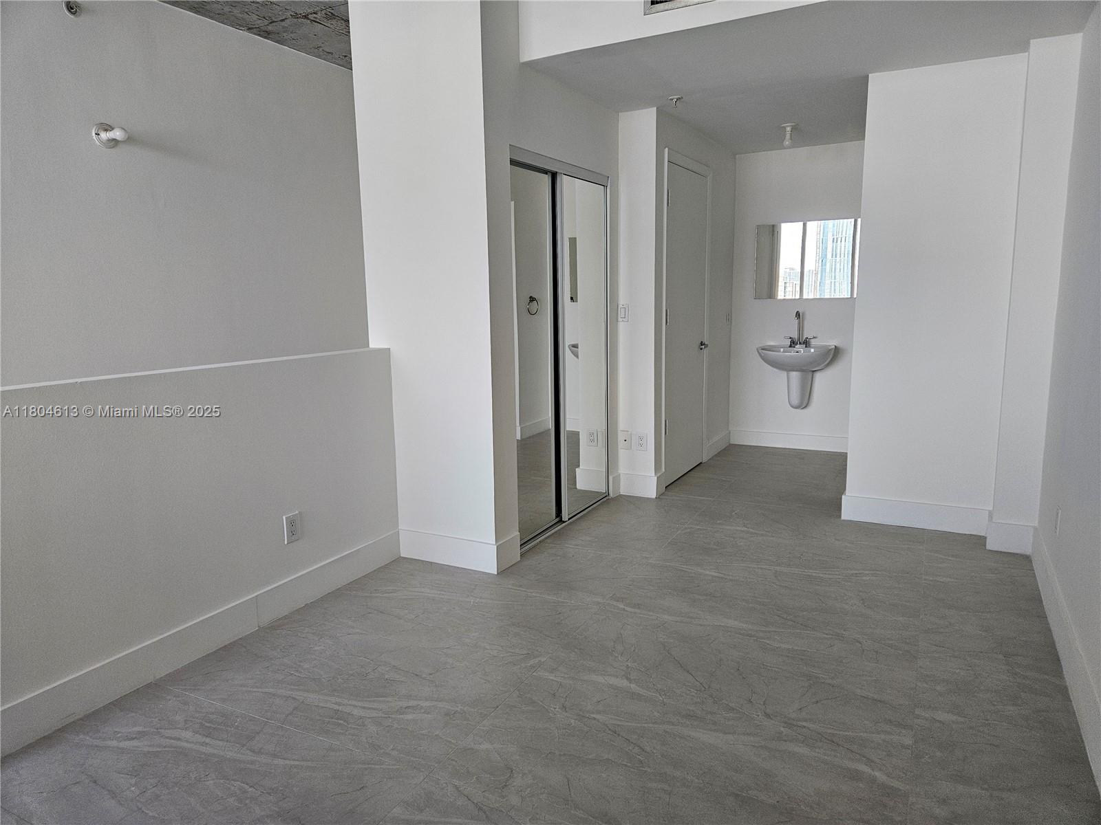 690 SW 1st Ct #1915, Miami FL 33130