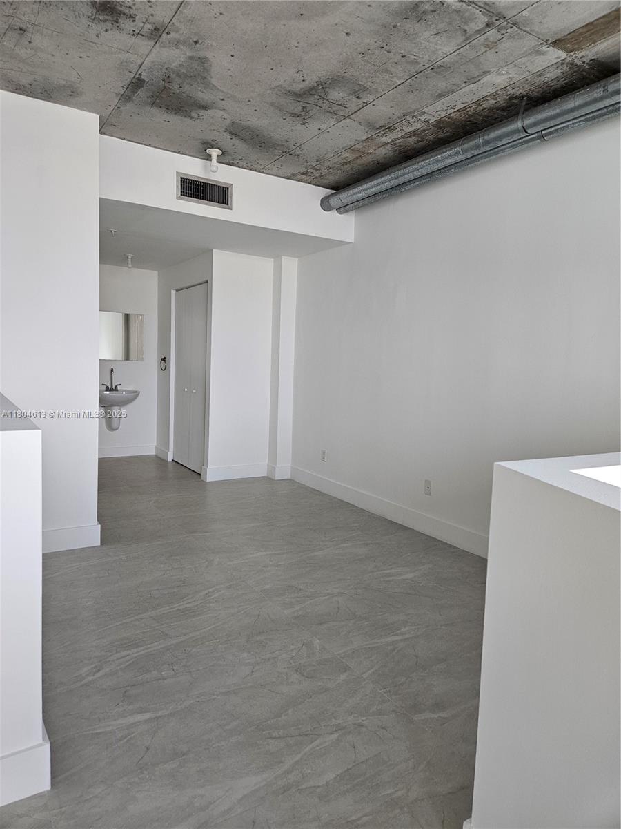 690 SW 1st Ct #1915, Miami FL 33130