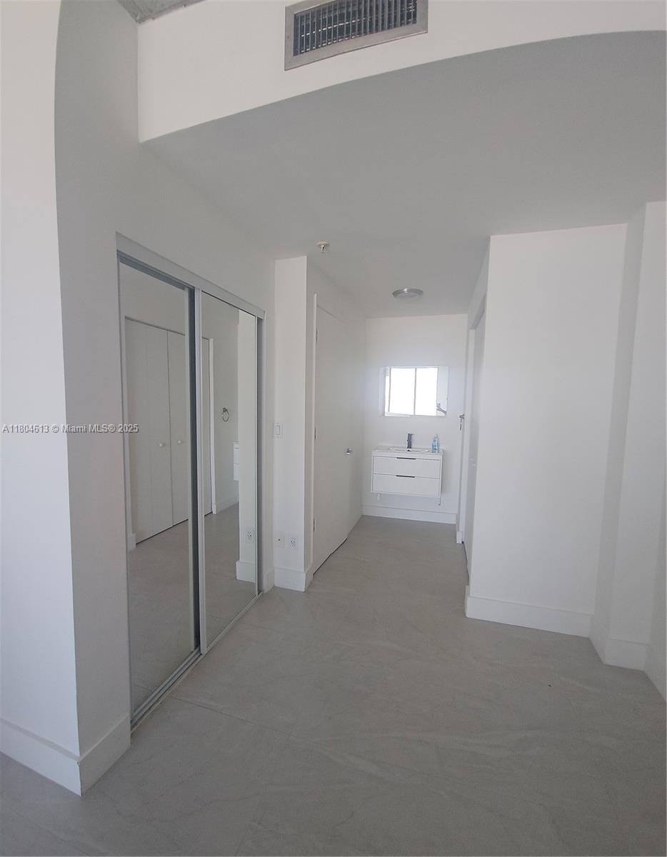 690 SW 1st Ct #1915, Miami FL 33130