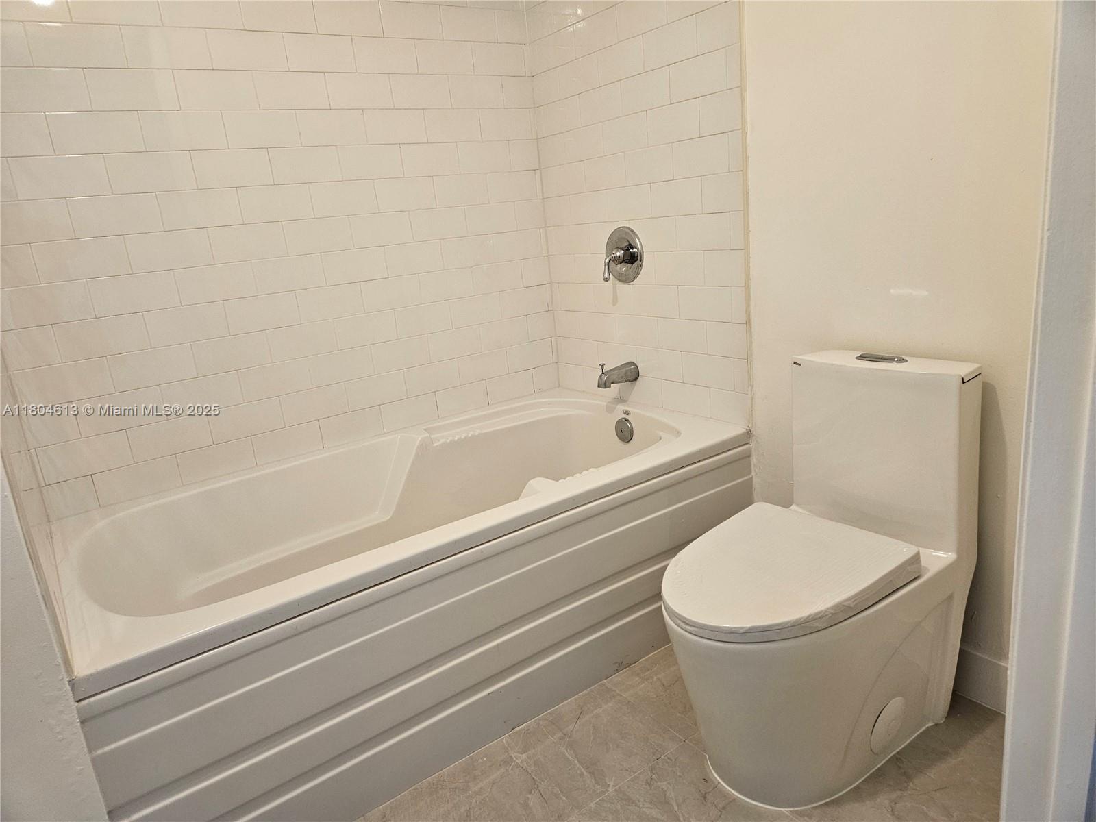 690 SW 1st Ct #1915, Miami FL 33130