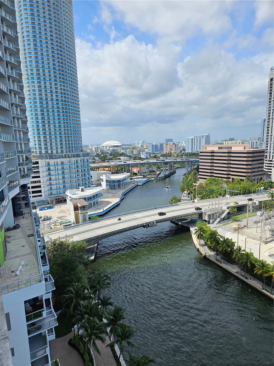 690 SW 1st Ct #1915, Miami FL 33130