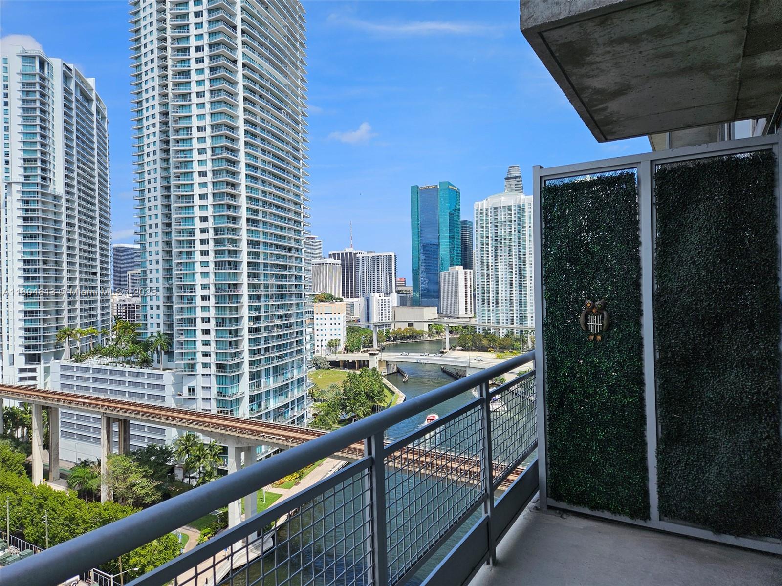 690 SW 1st Ct #1915, Miami FL 33130