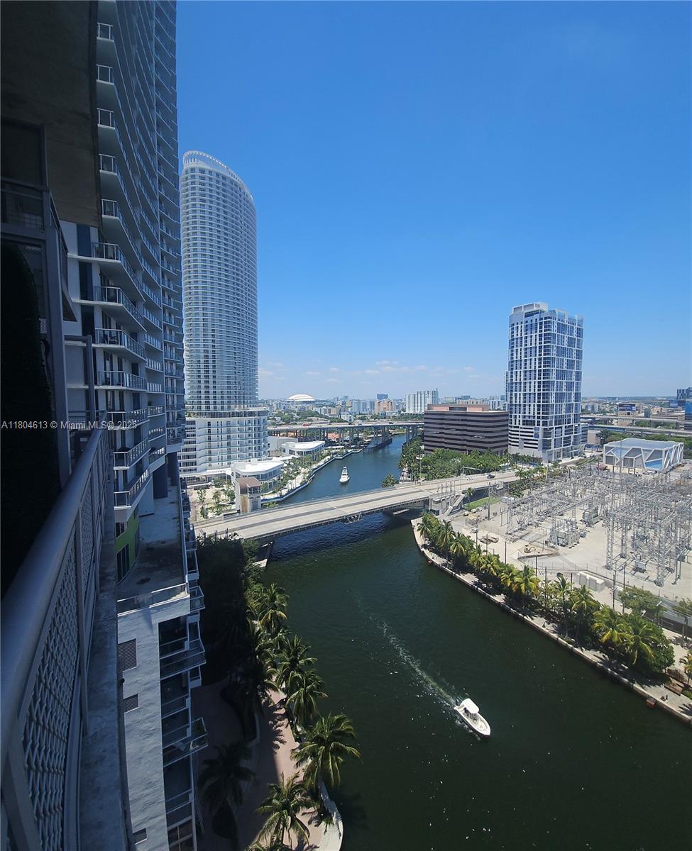 690 SW 1st Ct #1915, Miami FL 33130