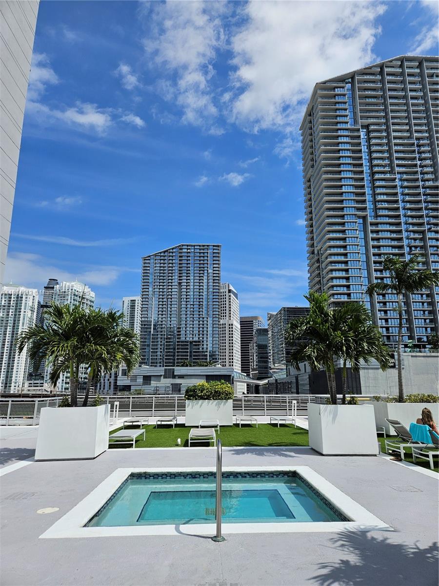 690 SW 1st Ct #1915, Miami FL 33130