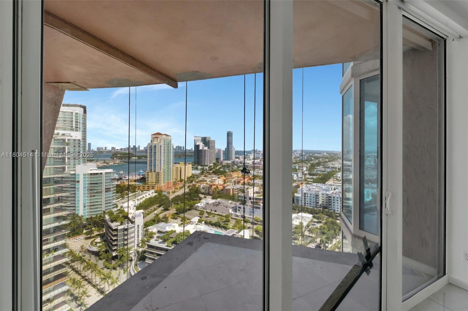 300 S Pointe Dr #2606, Miami Beach FL 33139