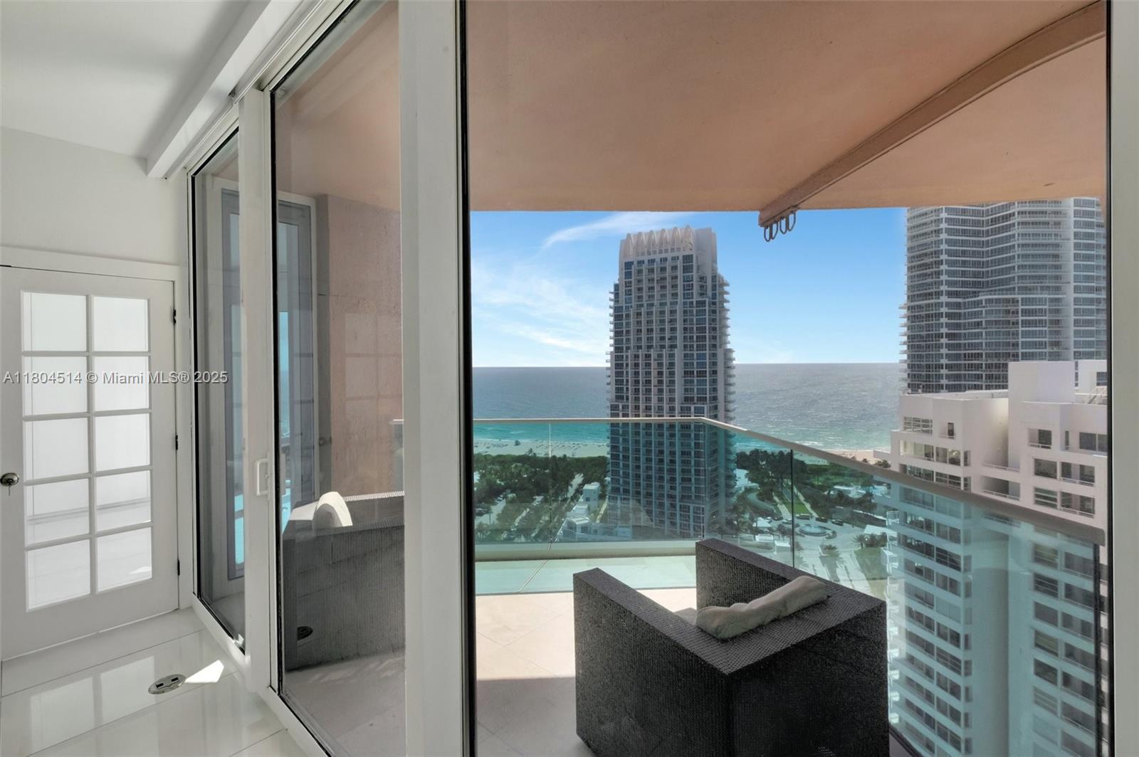 300 S Pointe Dr #2606, Miami Beach FL 33139