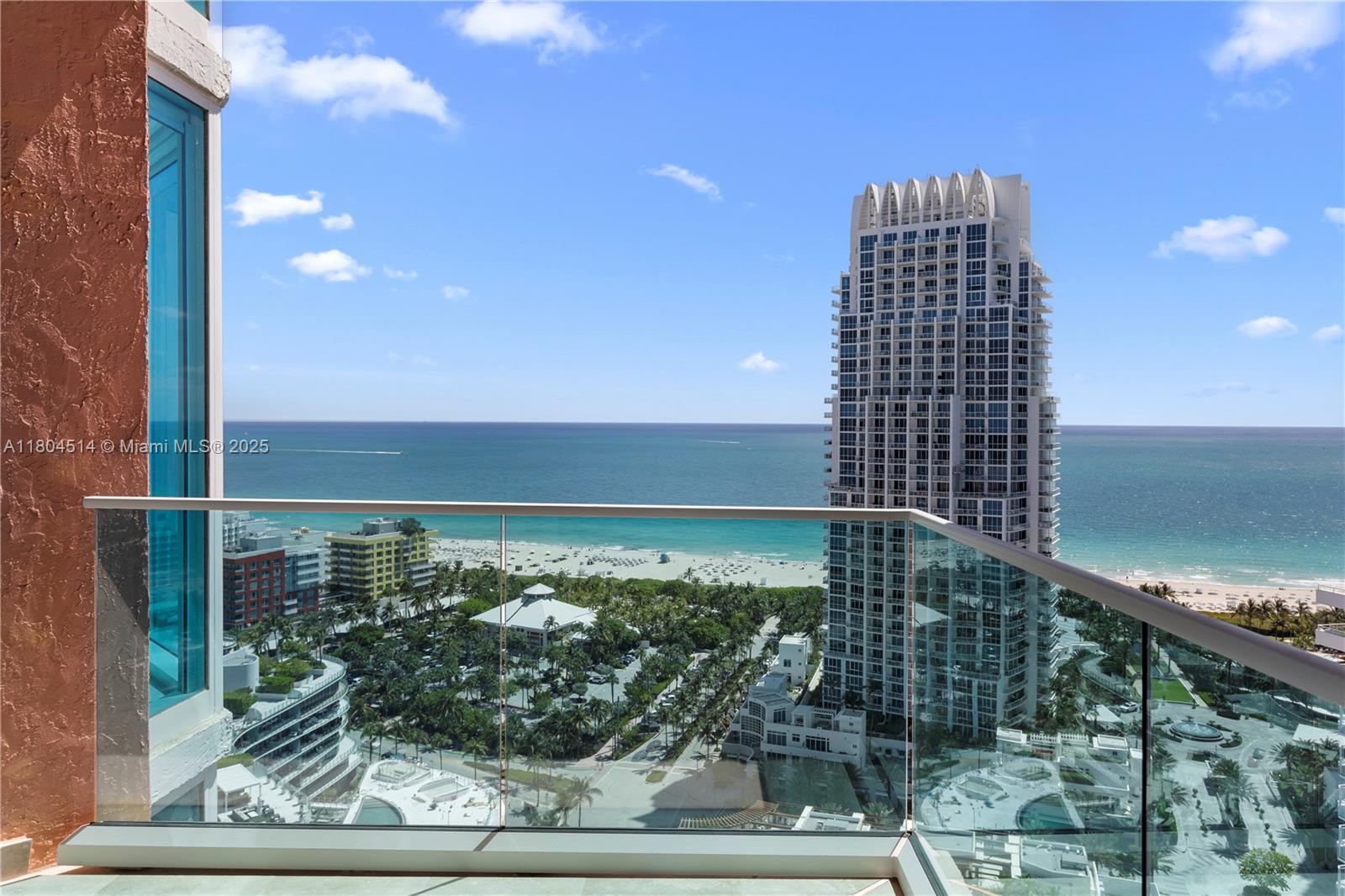 300 S Pointe Dr #2606, Miami Beach FL 33139