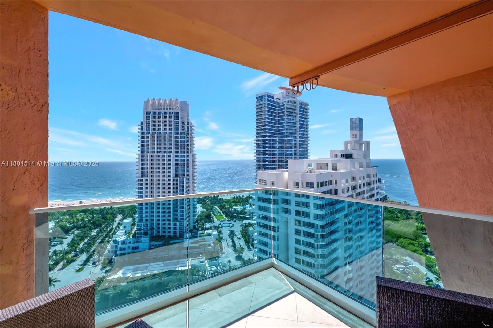 300 S Pointe Dr #2606, Miami Beach FL 33139