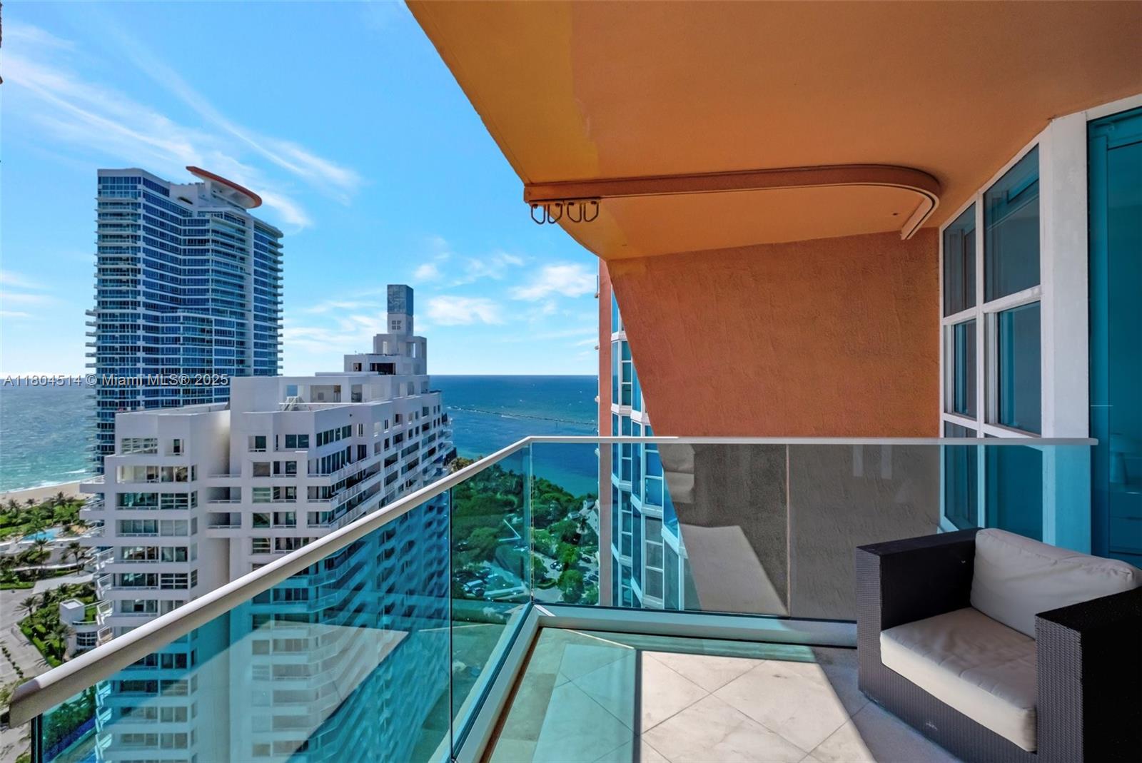 300 S Pointe Dr #2606, Miami Beach FL 33139