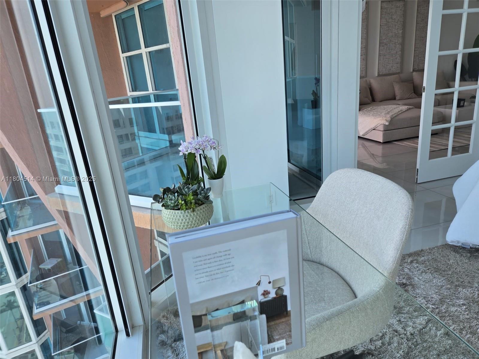 300 S Pointe Dr #2606, Miami Beach FL 33139