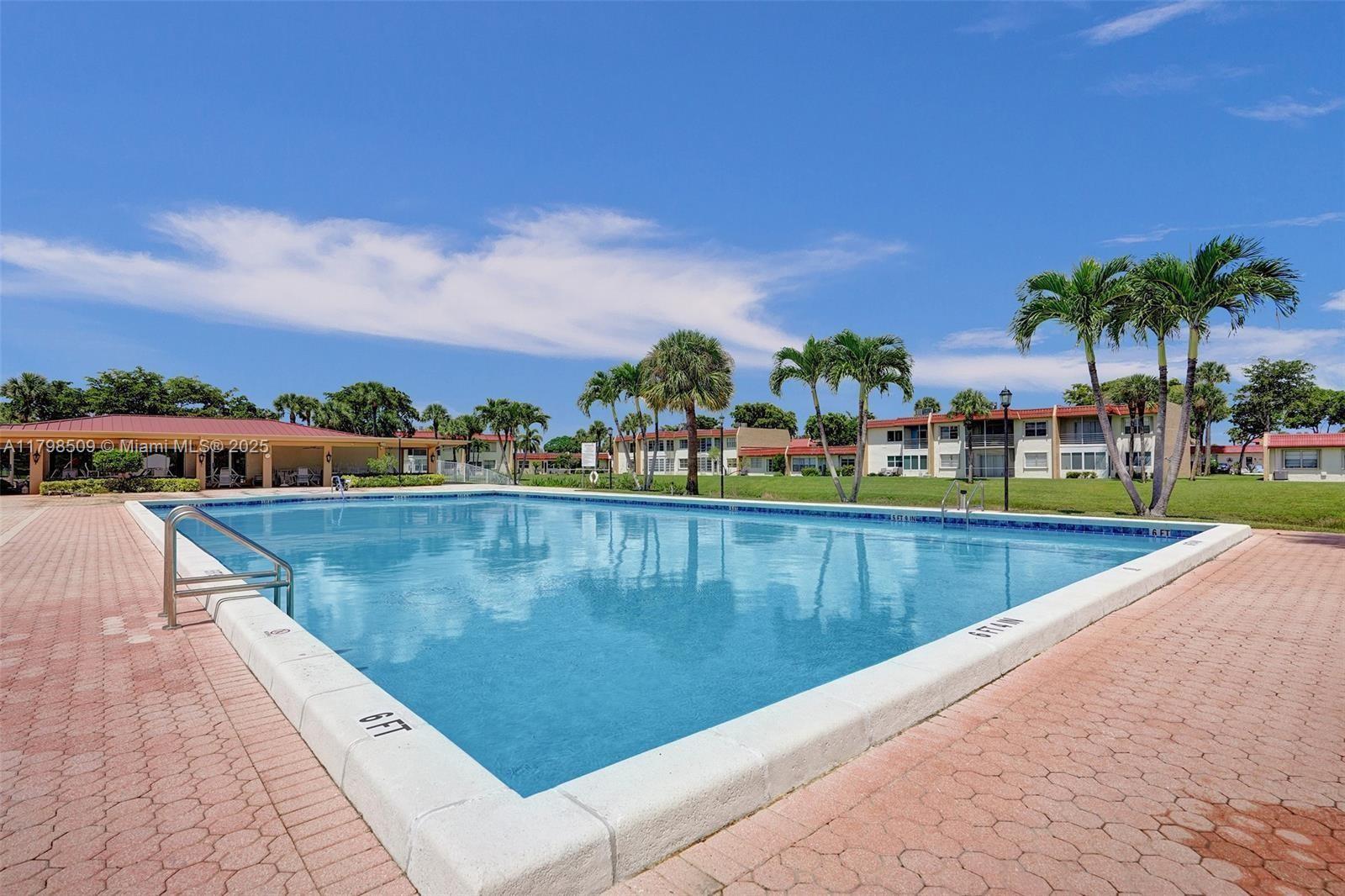 302 Lake Evelyn Dr, West Palm Beach, Florida image 31