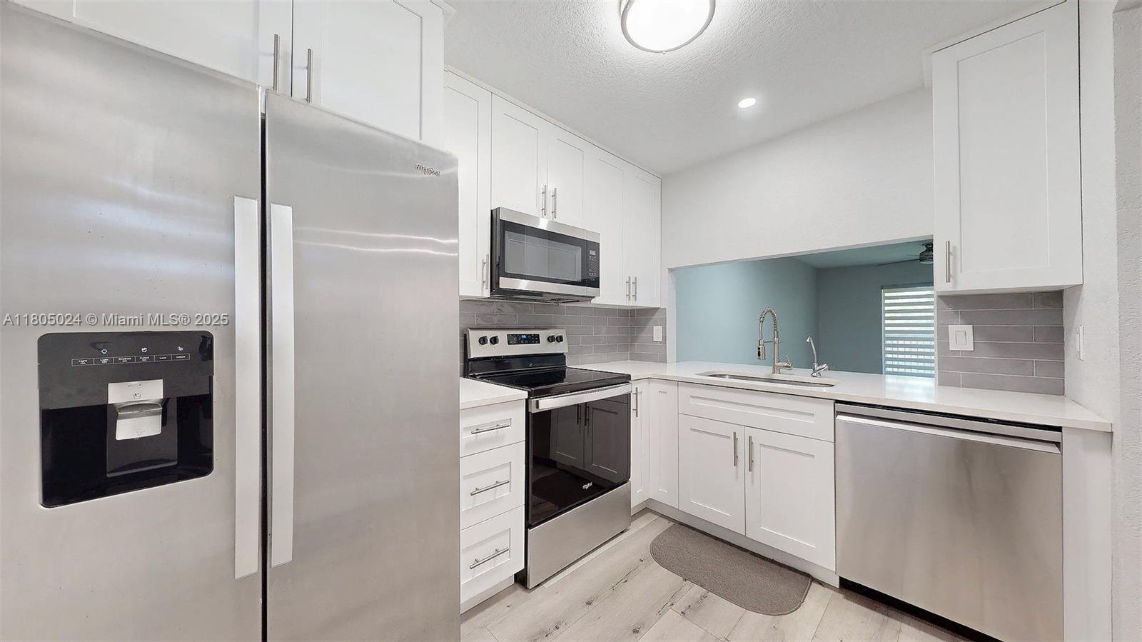 15805 W Waterside Cir #202, Sunrise, Florida image 21