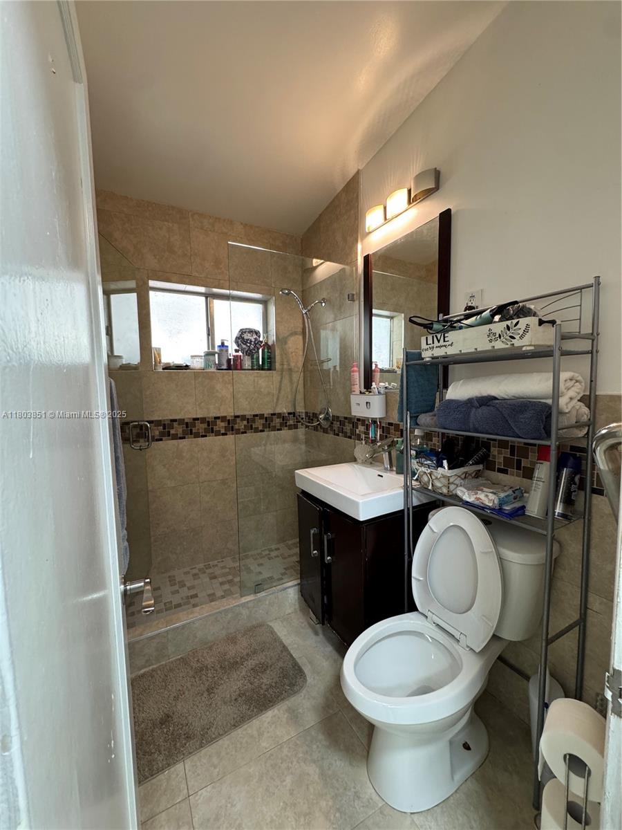 554 SW 7th St, Florida City, Florida image 12