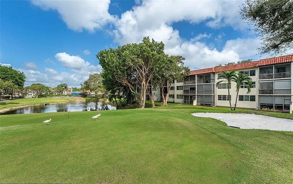 8930 S Hollybrook Blvd #210, Pembroke Pines, Florida image 1