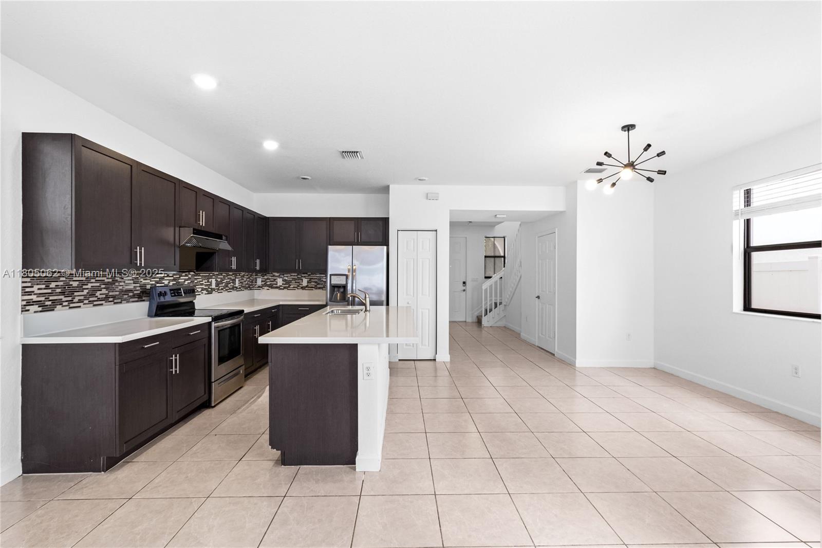 3435 W 110th St, Hialeah, Florida image 8